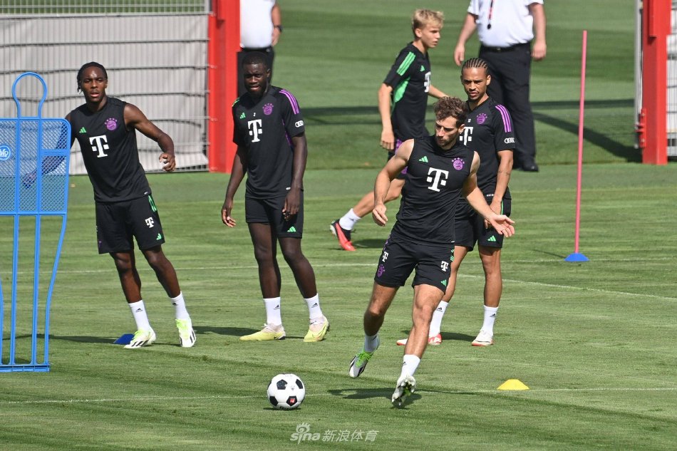 这位年轻的 这位年轻的