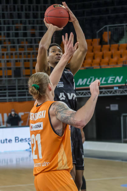 信任队友 信任队友